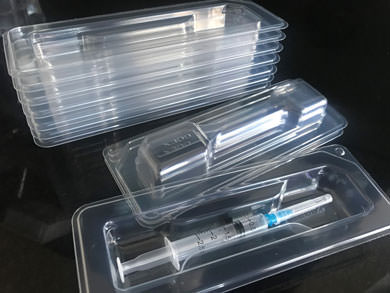 Sample trays with syringe